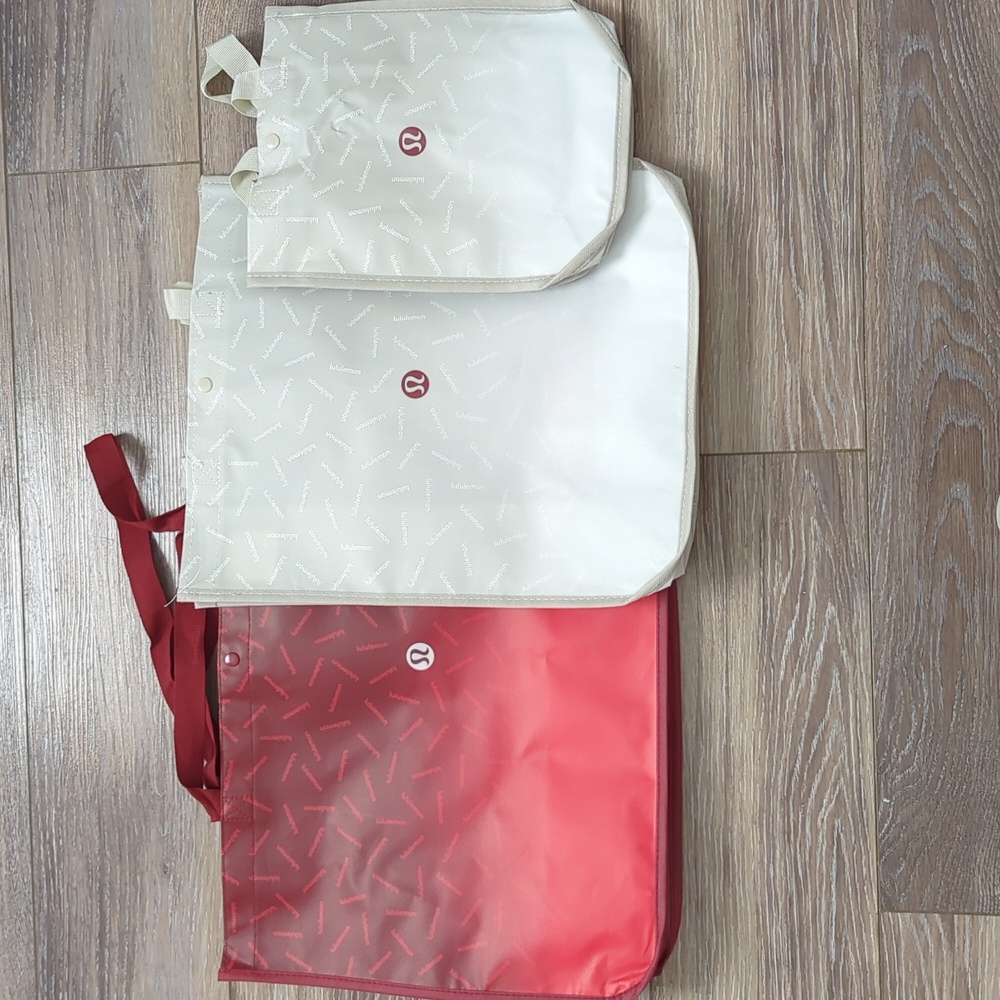 Lululemon reusable shopping bags 1 Extra Lg in red, 1sm in Red, 1 sm in Silver